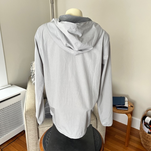 Vuori Outdoor Trainer Shell Gray Full Zip Hooded Jacket - Picture 2 of 7